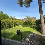 Large House - Sauna, Backyard & Tranquility 아파트 헬싱키