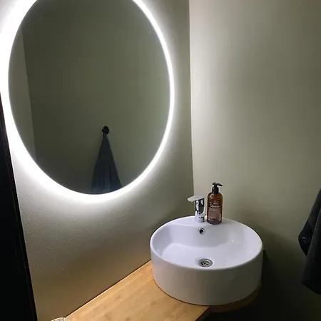 Large House - Sauna, Backyard & Tranquility Апартаменты *