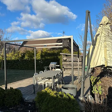 Large House - Sauna, Backyard & Tranquility Апартаменты *