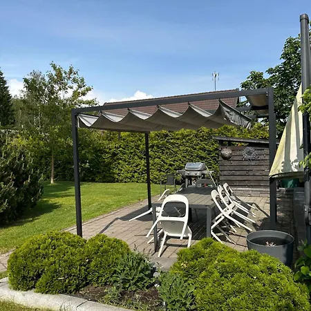 Large House - Sauna, Backyard & Tranquility Апартаменты *