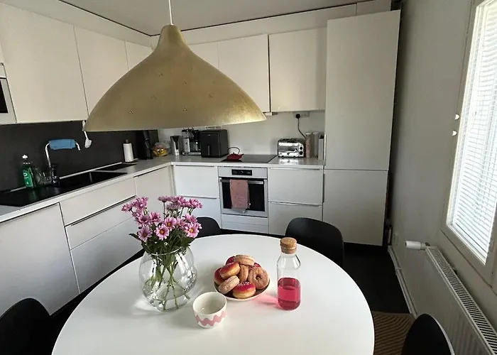 Lägenhet Large House - Sauna, Backyard & Tranquility Helsingfors