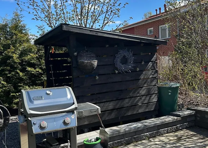 Large House - Sauna, Backyard & Tranquility Helsingfors