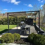 Appartement Large House - Sauna, Backyard & Tranquility