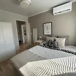 Large House - Sauna, Backyard & Tranquility Appartement Helsinki