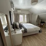 Large House - Sauna, Backyard & Tranquility Appartement