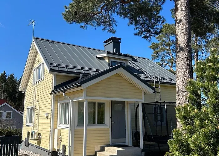 Large House - Sauna, Backyard & Tranquility * 赫尔辛基