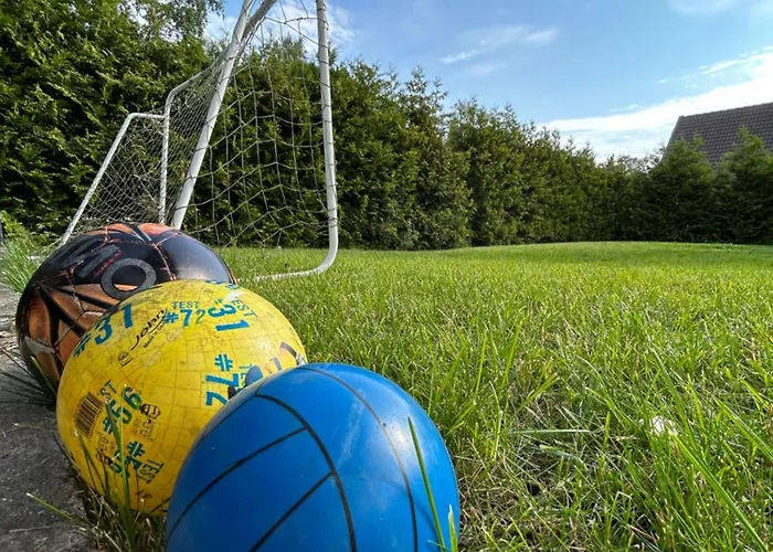 Large House - Sauna, Backyard & Tranquility 公寓 赫尔辛基