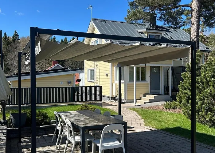 Large House - Sauna, Backyard & Tranquility Daire